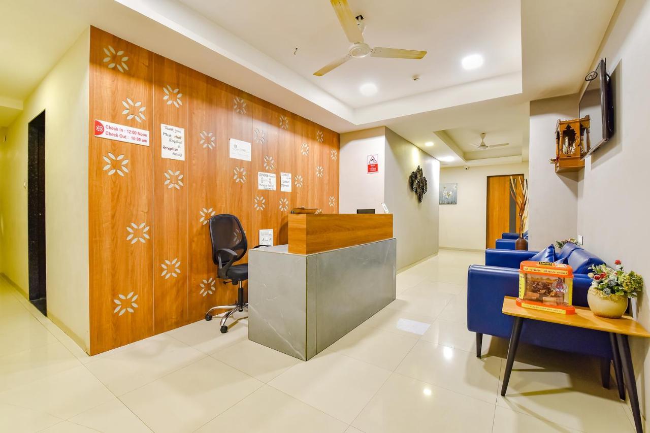 Fabhotel Happinex سورات المظهر الخارجي الصورة