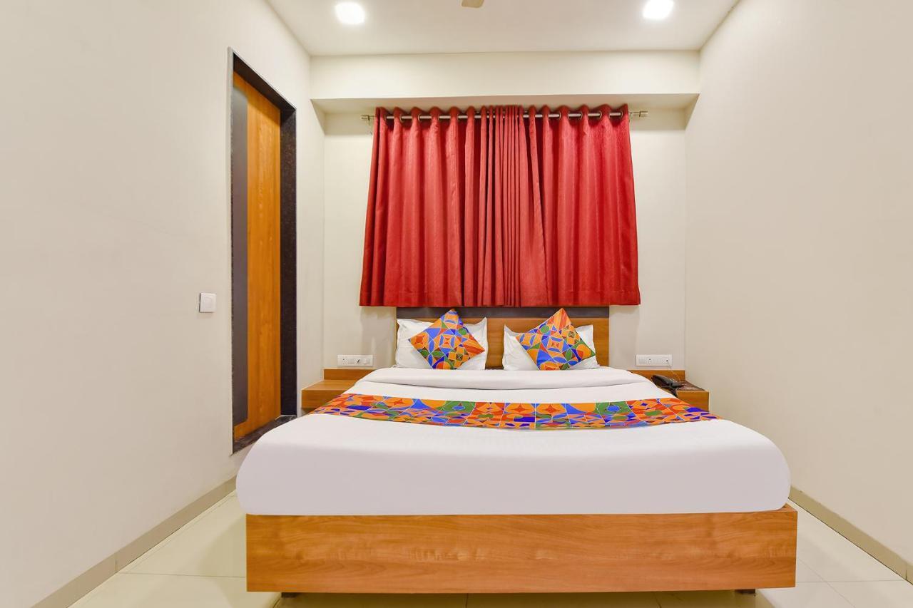 Fabhotel Happinex سورات المظهر الخارجي الصورة