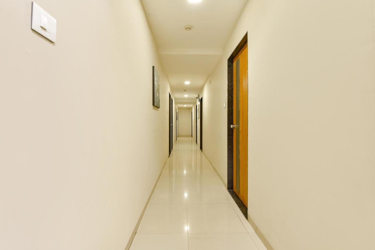 Fabhotel Happinex سورات المظهر الخارجي الصورة