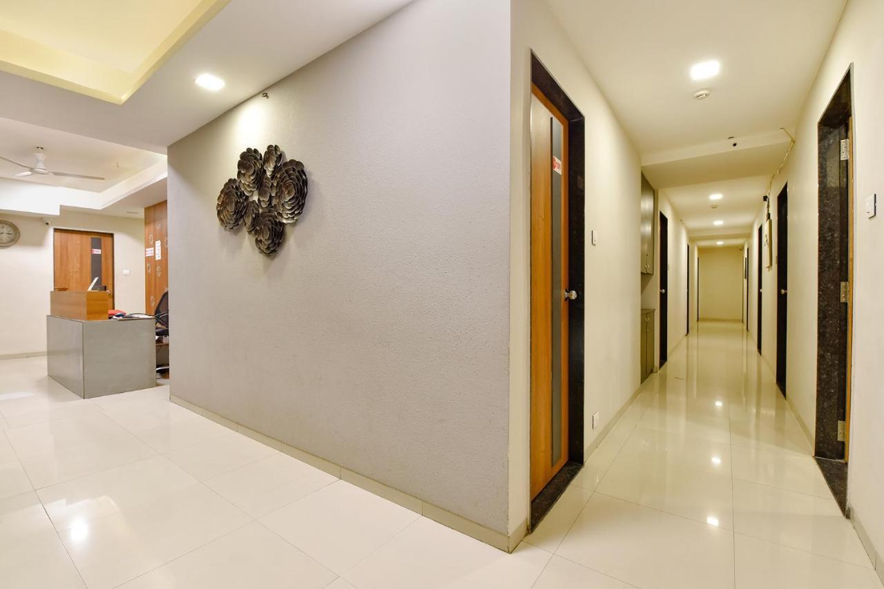 Fabhotel Happinex سورات المظهر الخارجي الصورة
